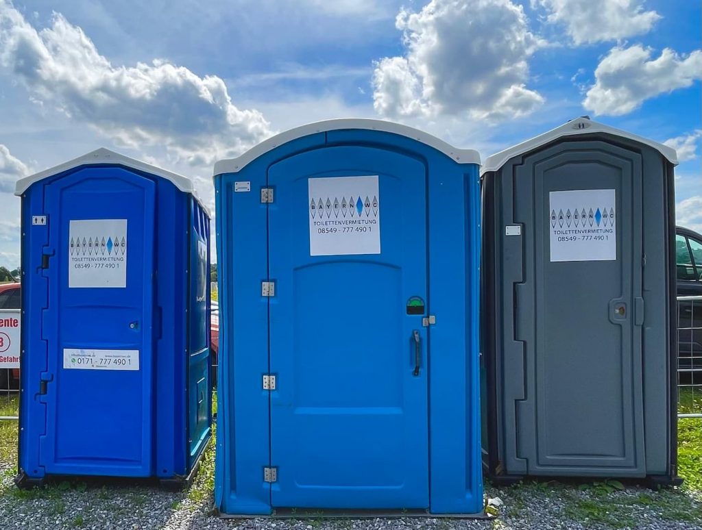 Mobile toiletten Basi Standard und behinderten wc barrierefreie toiletten Bayern WC BayernWC Dixis f&uuml;r Bayern