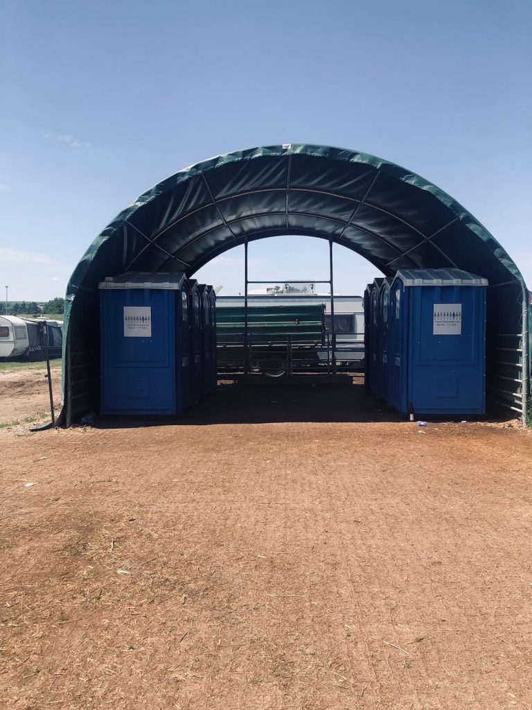 Mobile toiletten festival toilette unterm zelt Niederbayern oberfalz Bayern WC BayernWC Dixis f&uuml;r Bayern