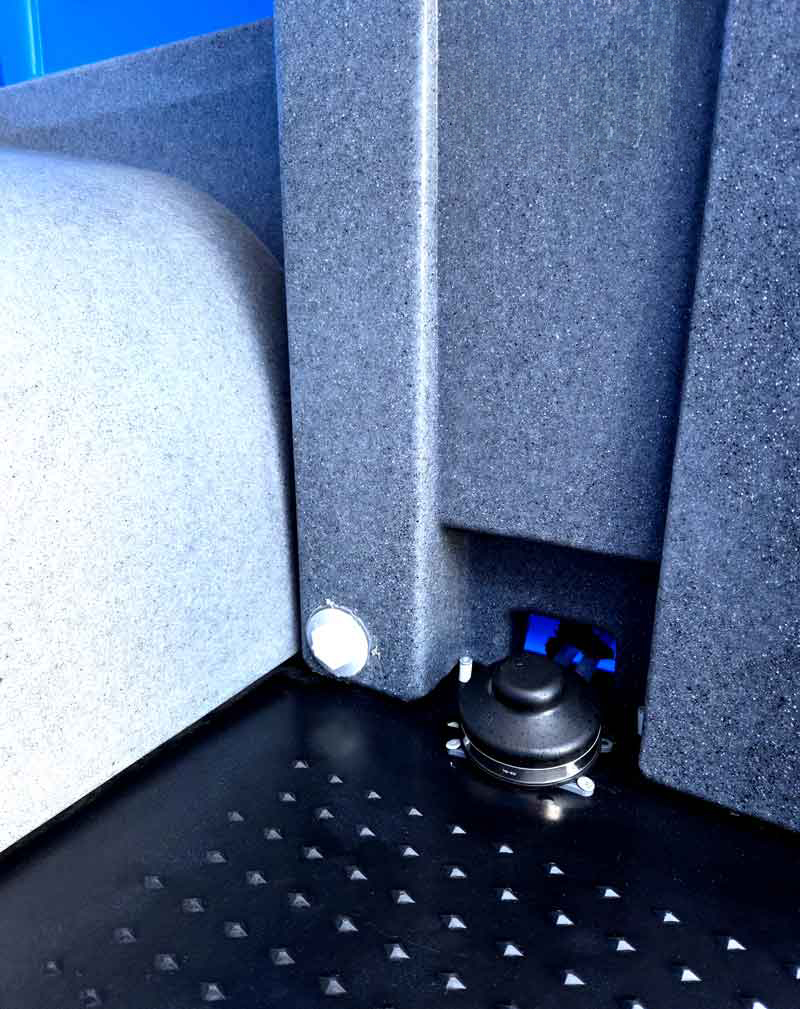 Mobile Miettoiletten für Baustellen & Veranstaltungen in Bayern mobiles wc von innen 6 bayern wc 2 mobiles-wc-von-innen-6-bayern-wc